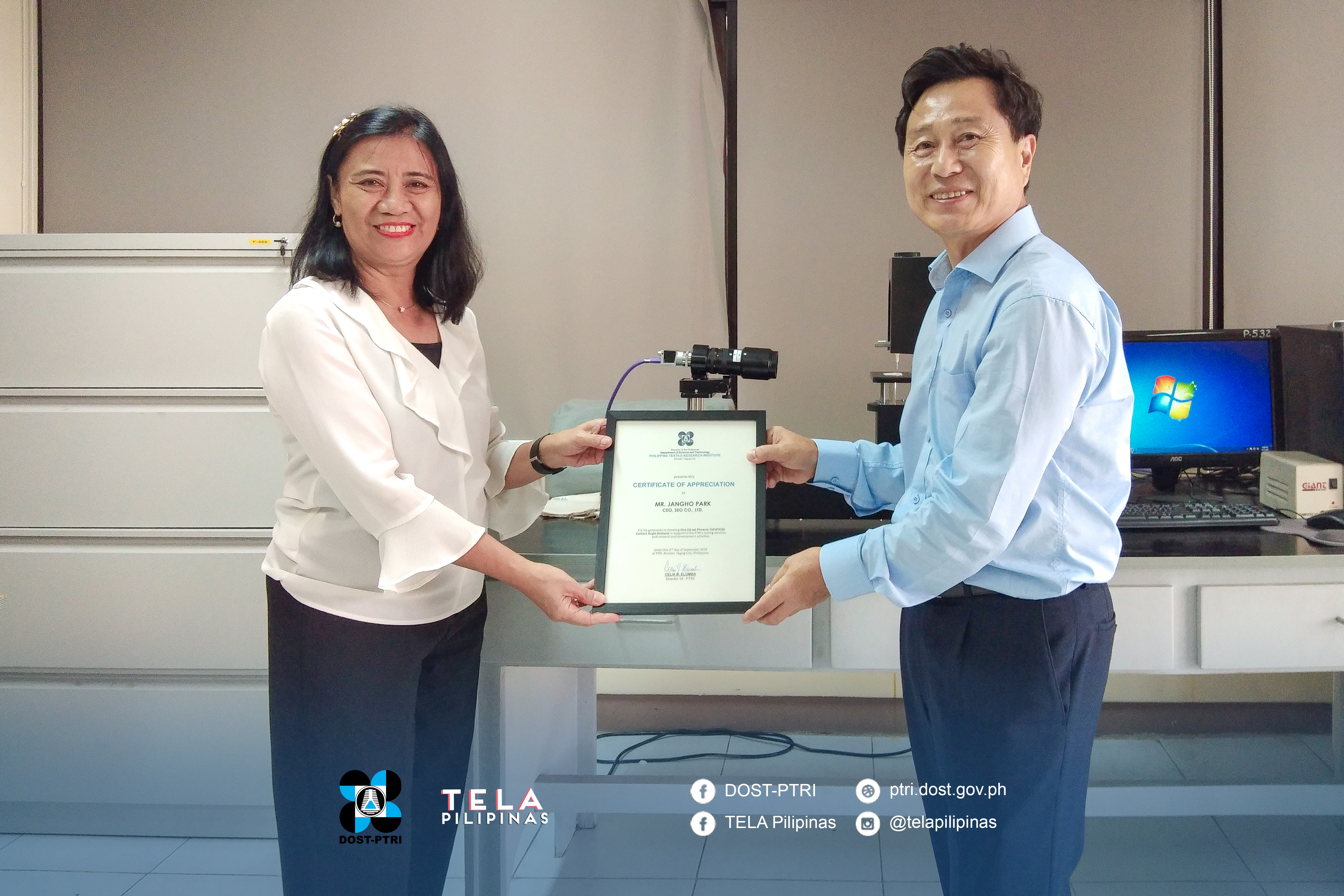  Engr. May S. Rico awarding the Certificate of Appreciation to Mr. Jangho Park of SEO Co. Ltd. Korea
